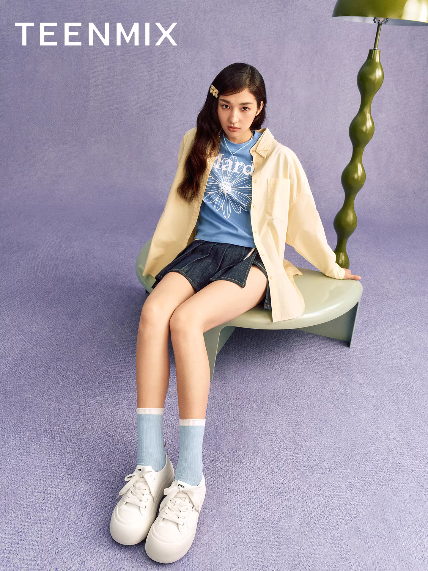 Giày thể thao đế dày tăng chiều cao màu trắng, kiểu dáng tương tự của Wu Xuanyi, giày mũi rộng, giày thể thao nữ, giày thường.