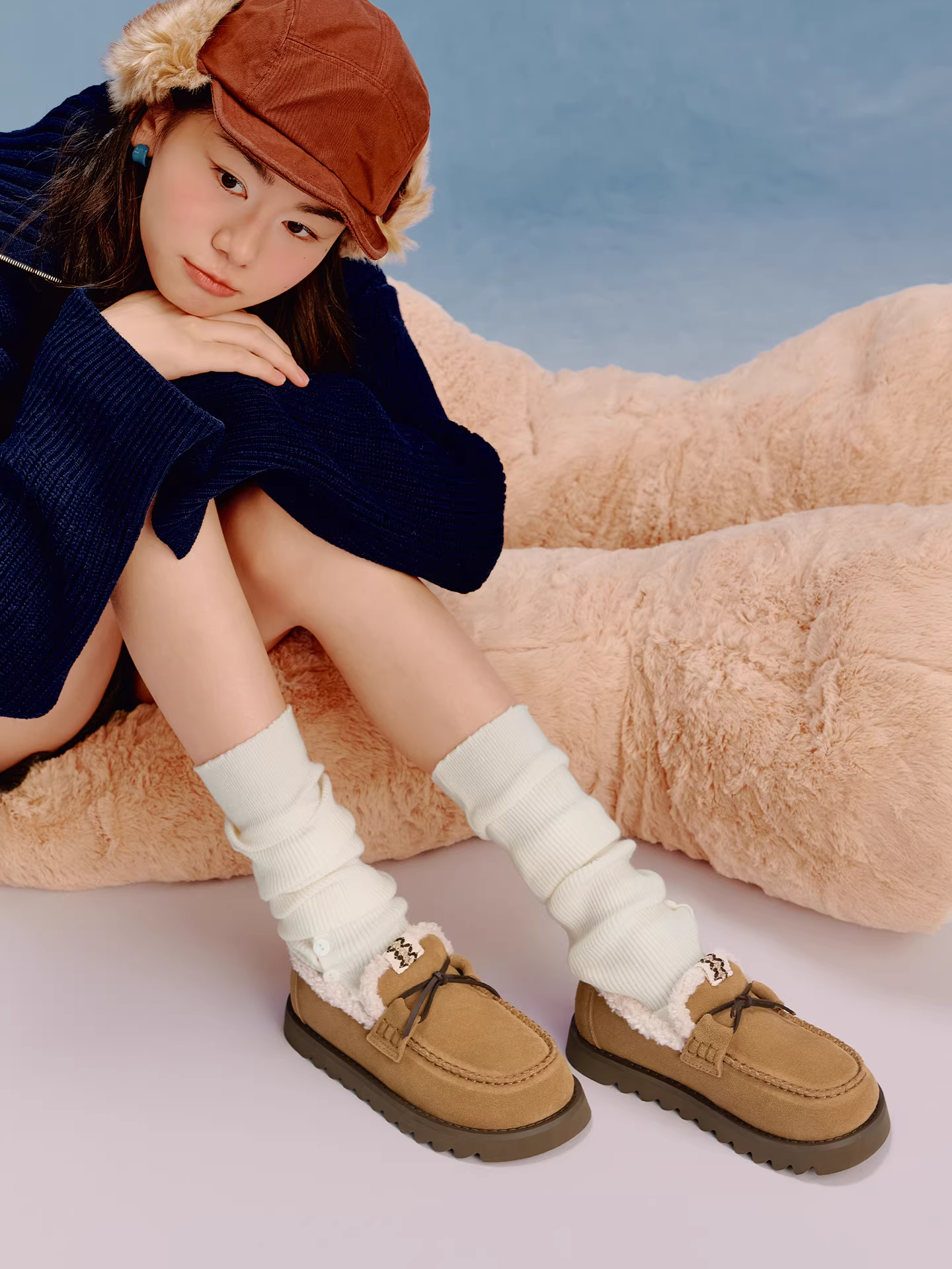 Giày lông cừu lót lông dày dặn Tianmeiyi, giày cotton cho nữ, giày bốt đi tuyết kiểu lười, bốt ngắn cổ điển, kiểu mới mùa đông 2025.