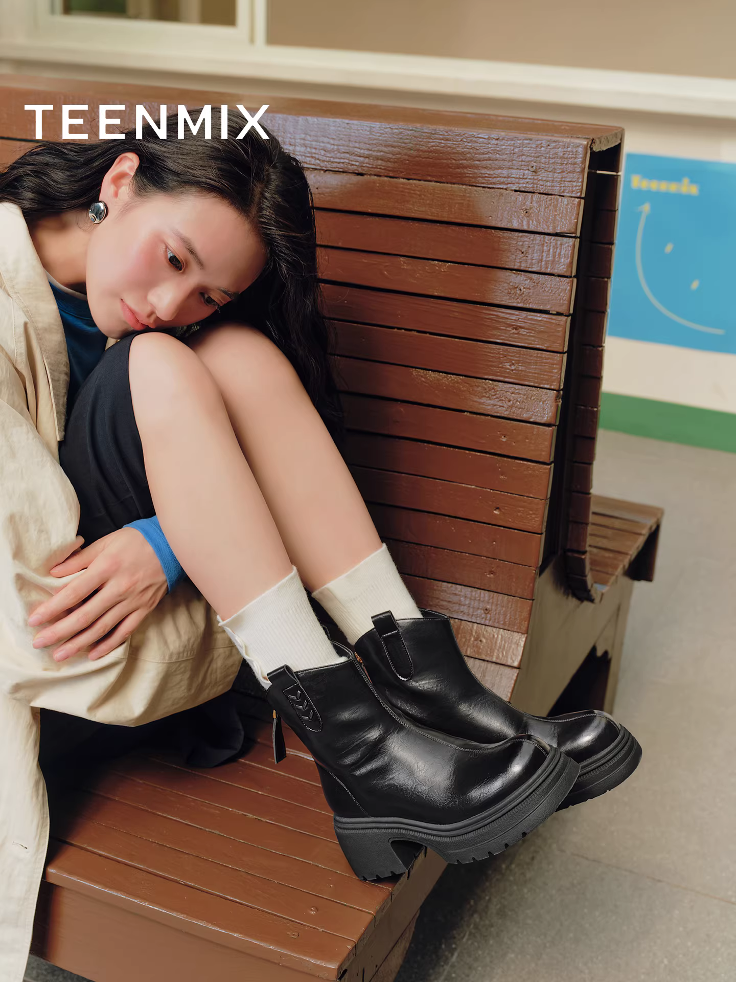 Giày bốt Chelsea thời trang đế dày tăng chiều cao kiểu retro Tianmeiyi, chất liệu da, kiểu dáng mới mùa đông 2025, dành cho nữ.