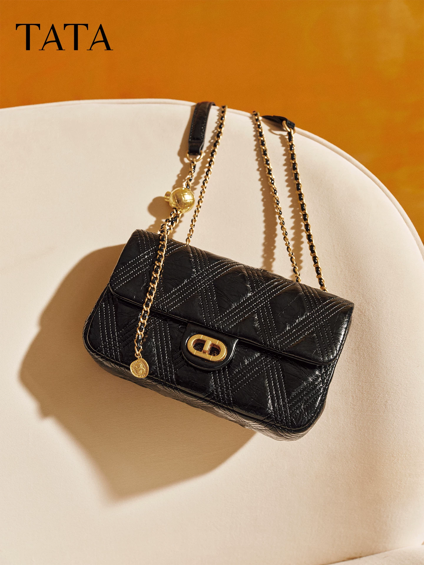 Túi xách TATA mùa đông 2025 kiểu dáng cùng mẫu, túi xách nữ đơn giản chất liệu có vân, túi vuông nhỏ mới X3478CX5