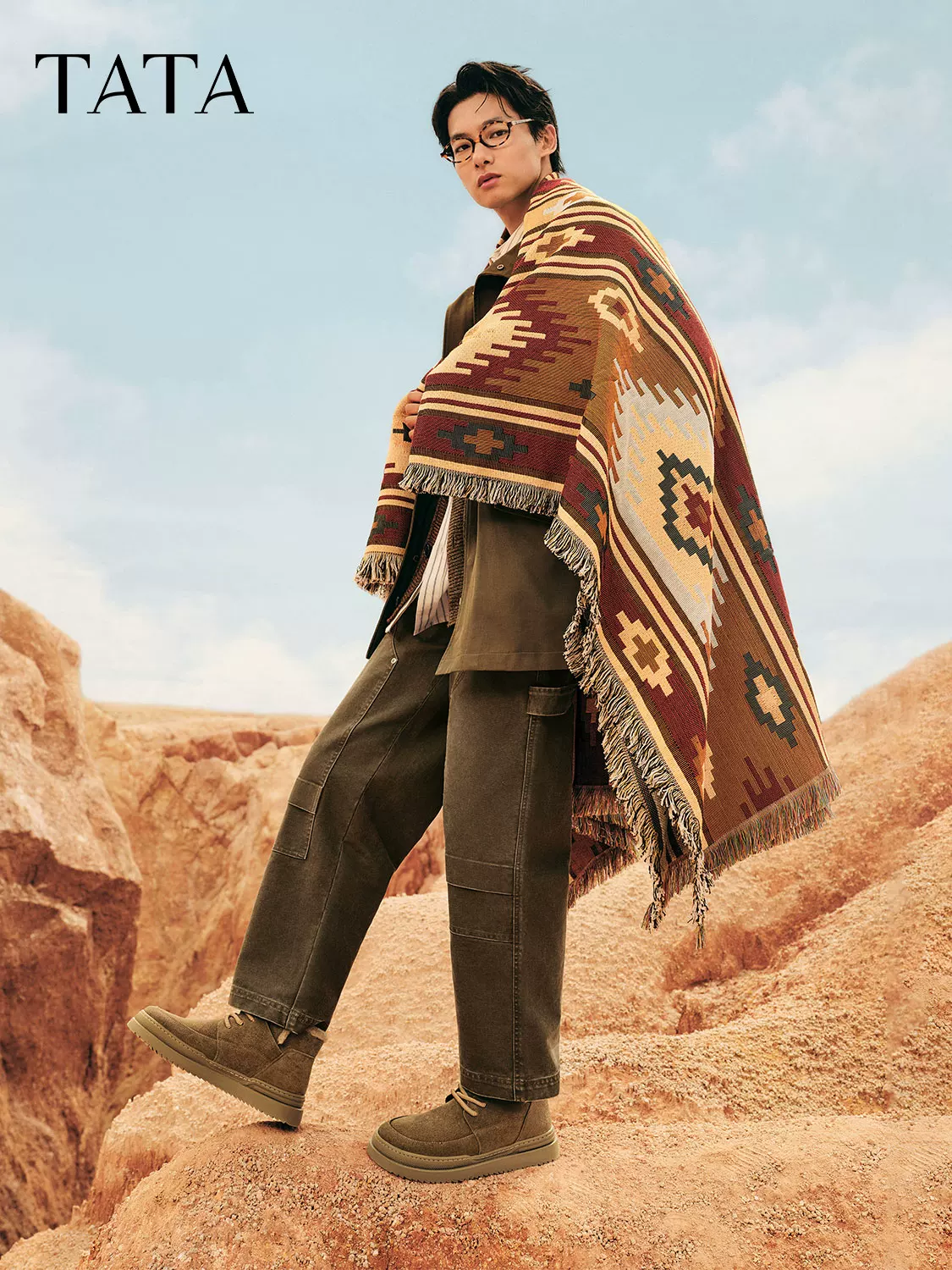 Giày bốt đi tuyết ấm áp mùa đông dành cho nam giới TATA chống thấm nước đế dày ngoài trời bằng da lót lông cừu giày cotton OEX01DD4