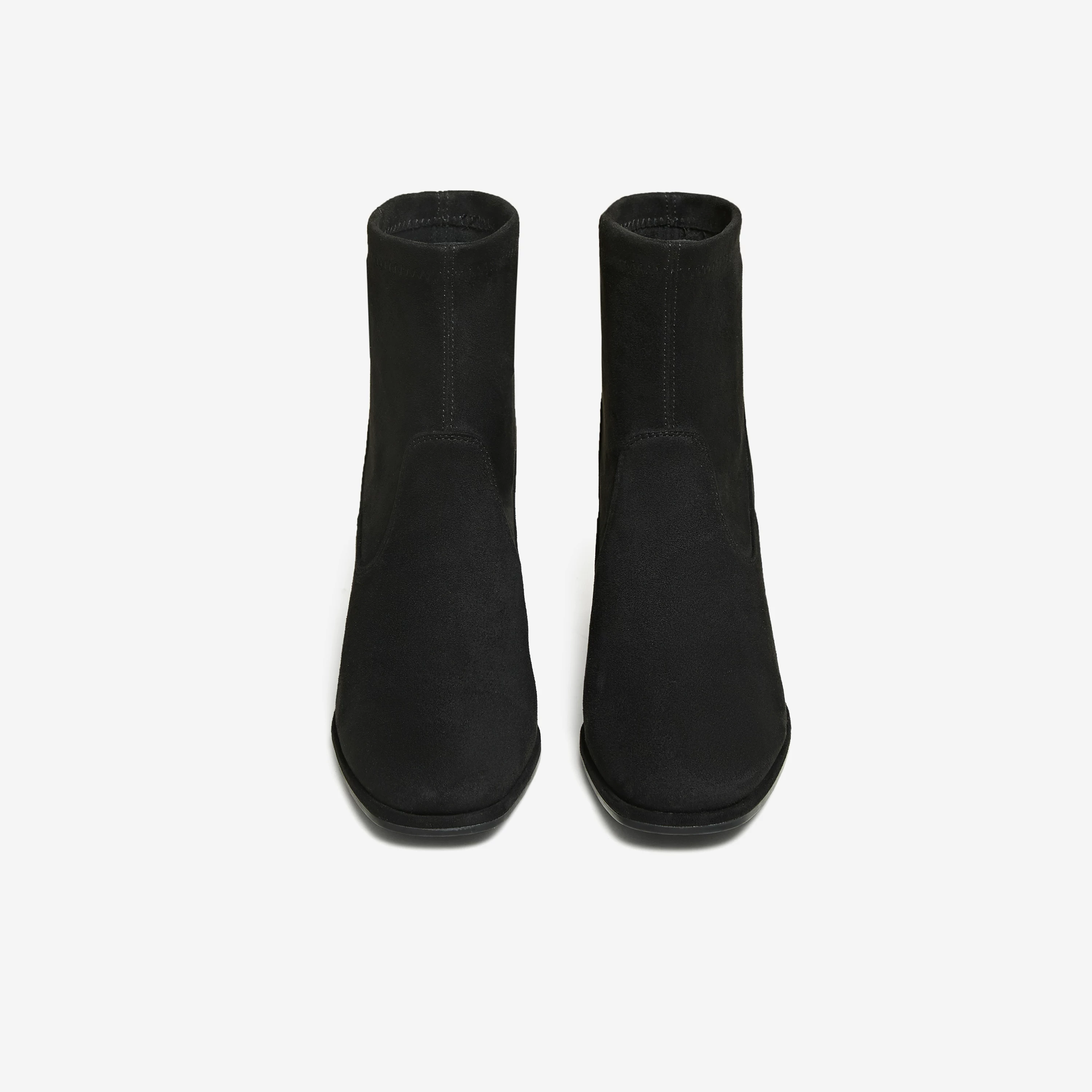 TATA giày bốt của anh ấy 2025 mùa đông giày bốt thời trang mới giày cao gót nữ giày bốt đa năng màu đen co giãn JYC01DD5