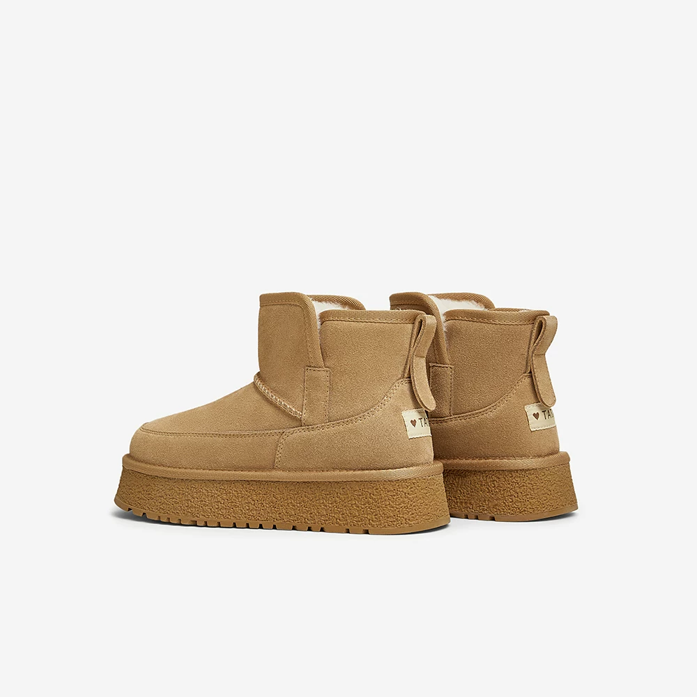 Giày Nữ TATA Mùa Đông Ấm Áp Giày Đi Tuyết Nữ Ngoài Trời Lót Lông Cừu Đế Dày Giày Boot Cổ Ngắn Lông Xù Giày Cotton CGK01DD4