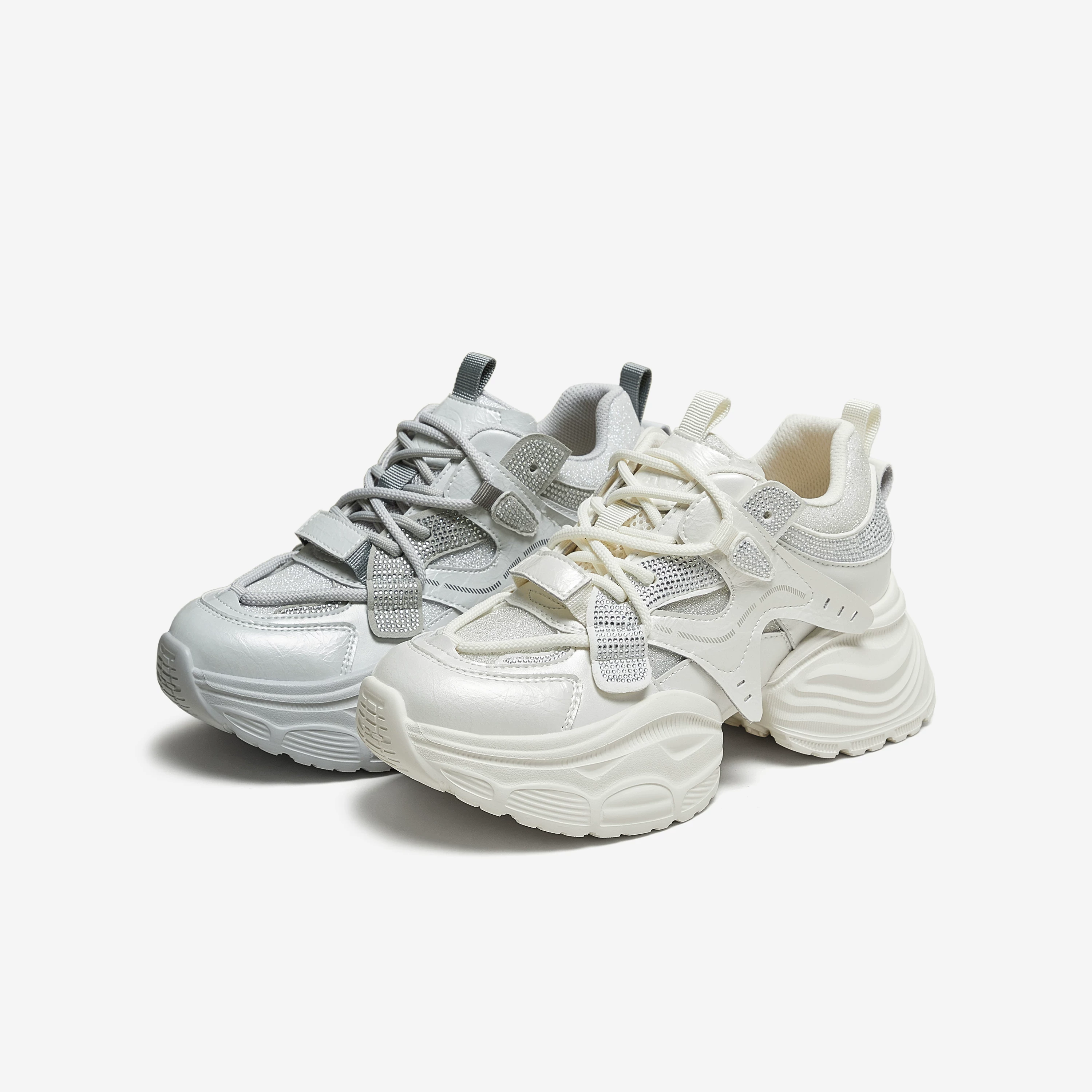 Giày nữ TATA thời trang mùa đông giày thể thao đa năng màu trắng đế dày tăng chiều cao giày bố 5XH03CM5