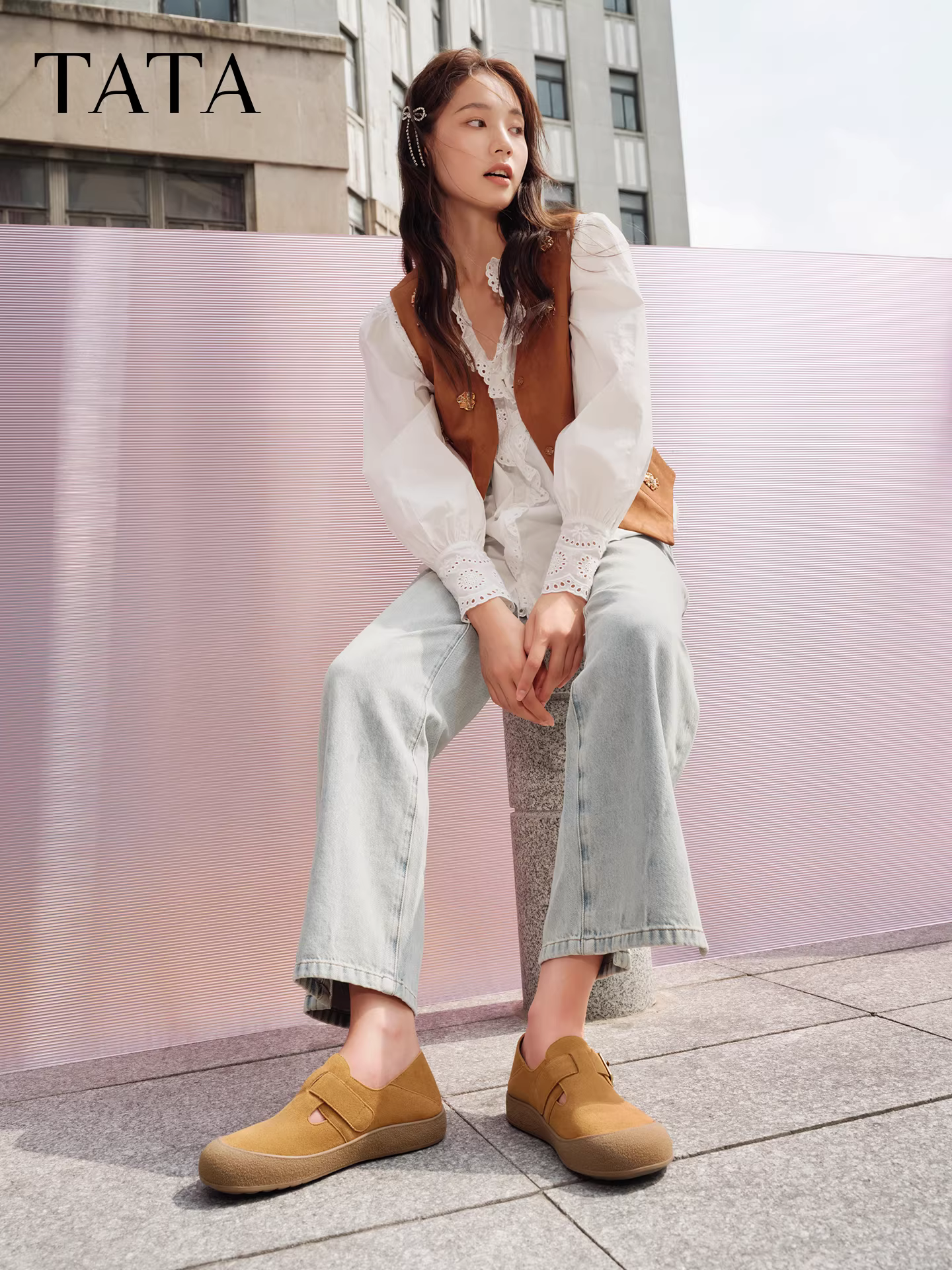 Giày Nữ TATA 2025 Thời Trang Mùa Đông Đa Năng Giày Birkenstock Nữ Mới Giày Đơn Giày Đế Dày 4TR02CQ5