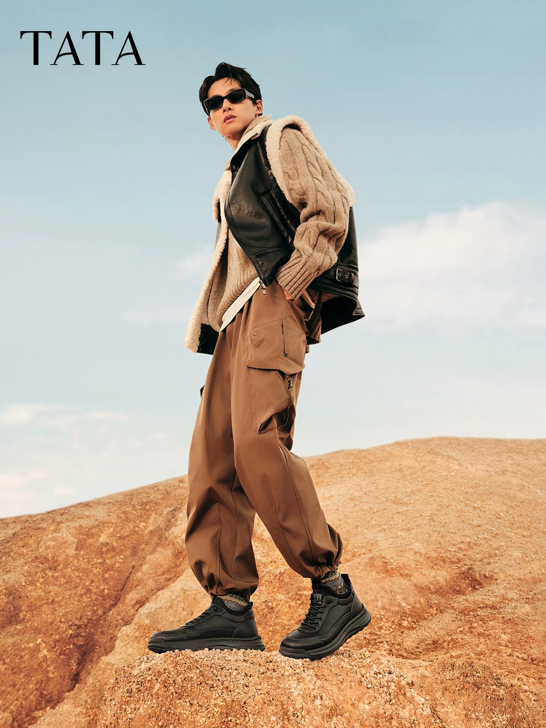 Giày bốt Martin cổ thấp nam TATA mùa đông 2025 thoải mái đa năng giày nam thông thường giày công sở OFP01DD5