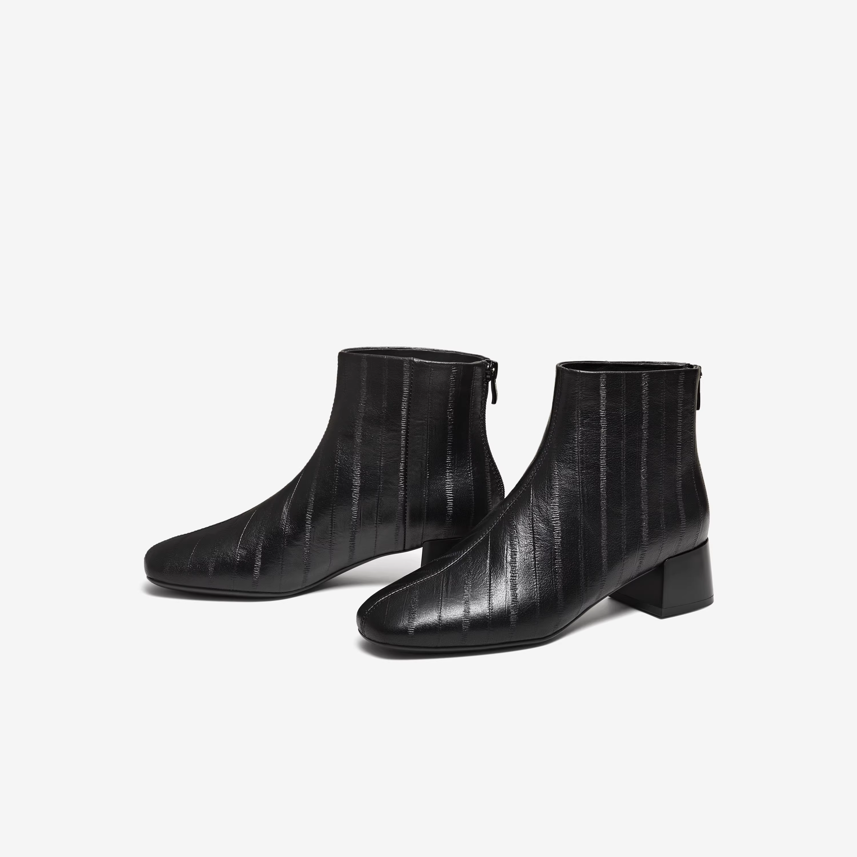 Giày bốt nữ TATA 2025 Giày bốt thời trang mới mùa đông Giày bốt da đen gót nhọn 7ACF4DD5