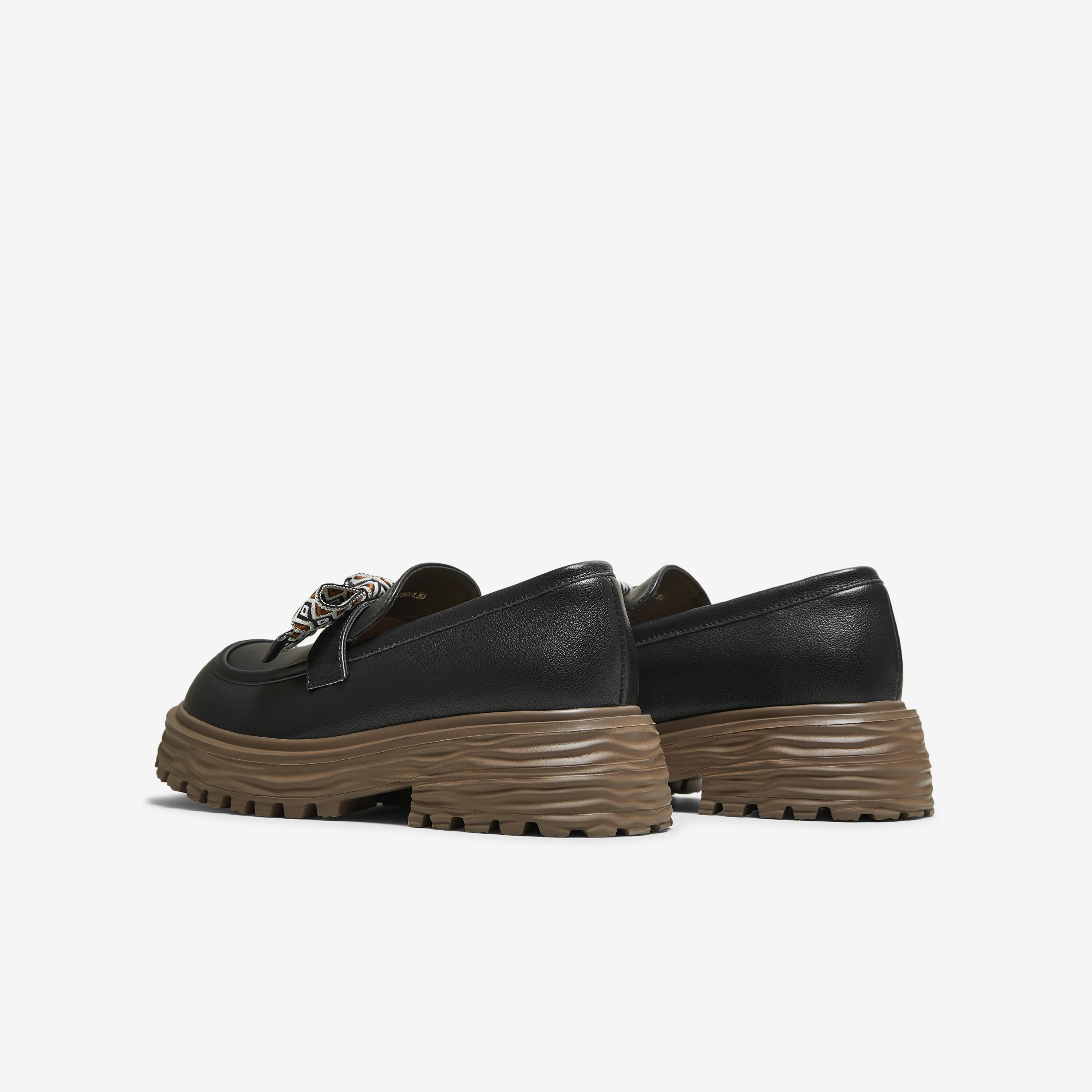 Giày nữ TATA 2025 Giày thời trang mùa đông Giày lười nữ có nơ Giày mới CG501CA5