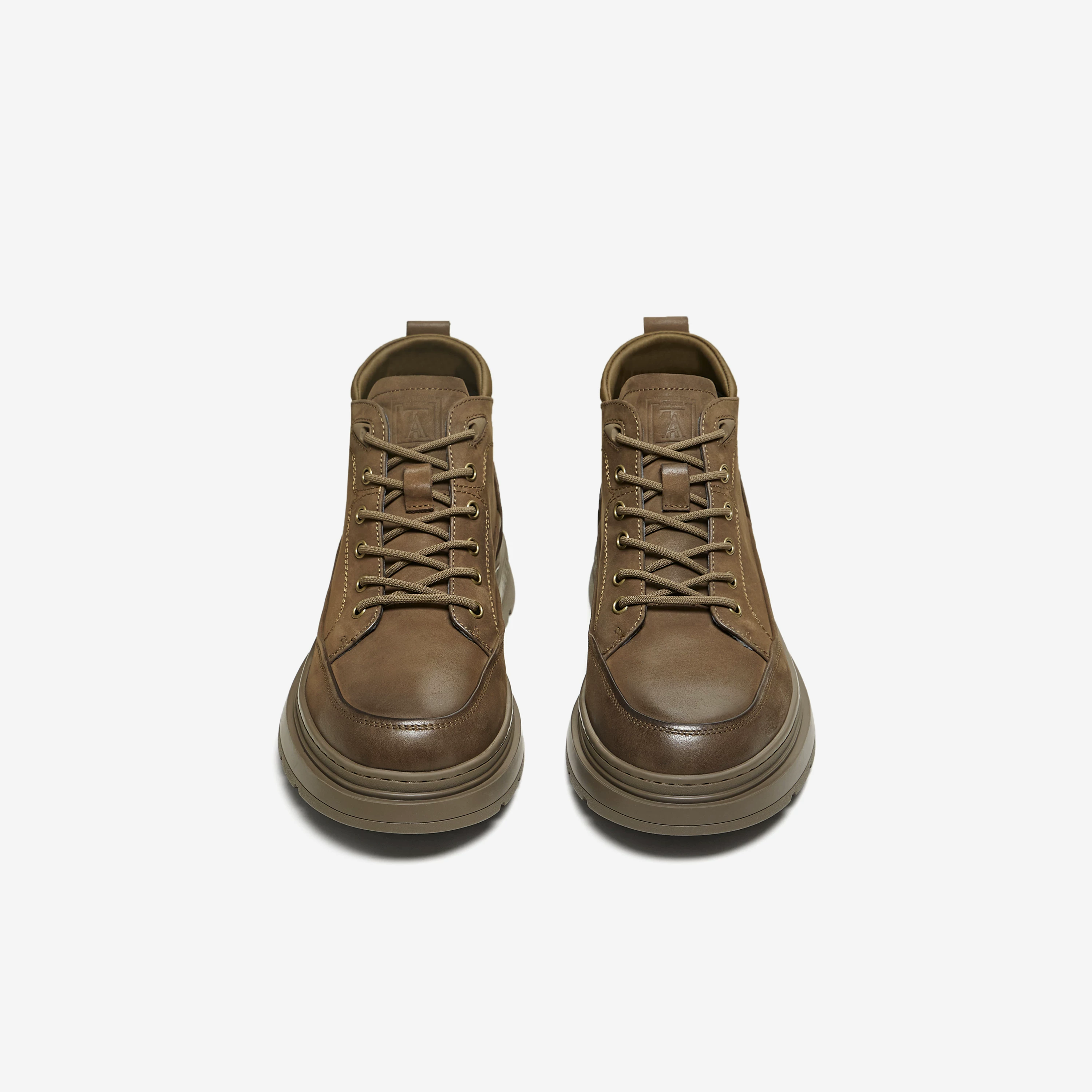 Giày Nam TATA 2025 Mùa Đông Mall Cùng Phong Cách Giày Bốt Thời Trang Đơn Giản Đa Năng Giày Bốt Nam Mẫu Mới QJE01DD5