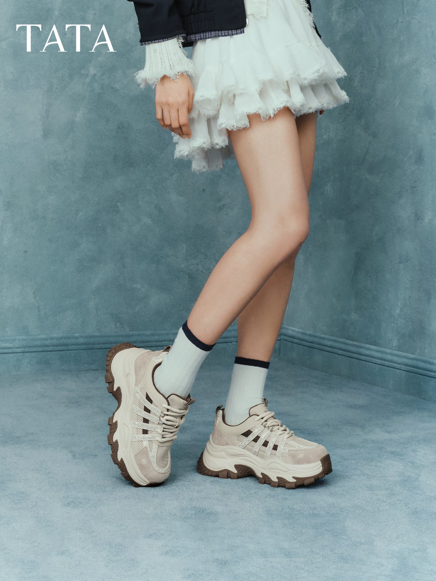 Giày TATA Dad Shoes 2025 mùa đông lót lông cừu, giày thể thao đa năng nữ, giày sneaker đế dày mới CJY01AM6