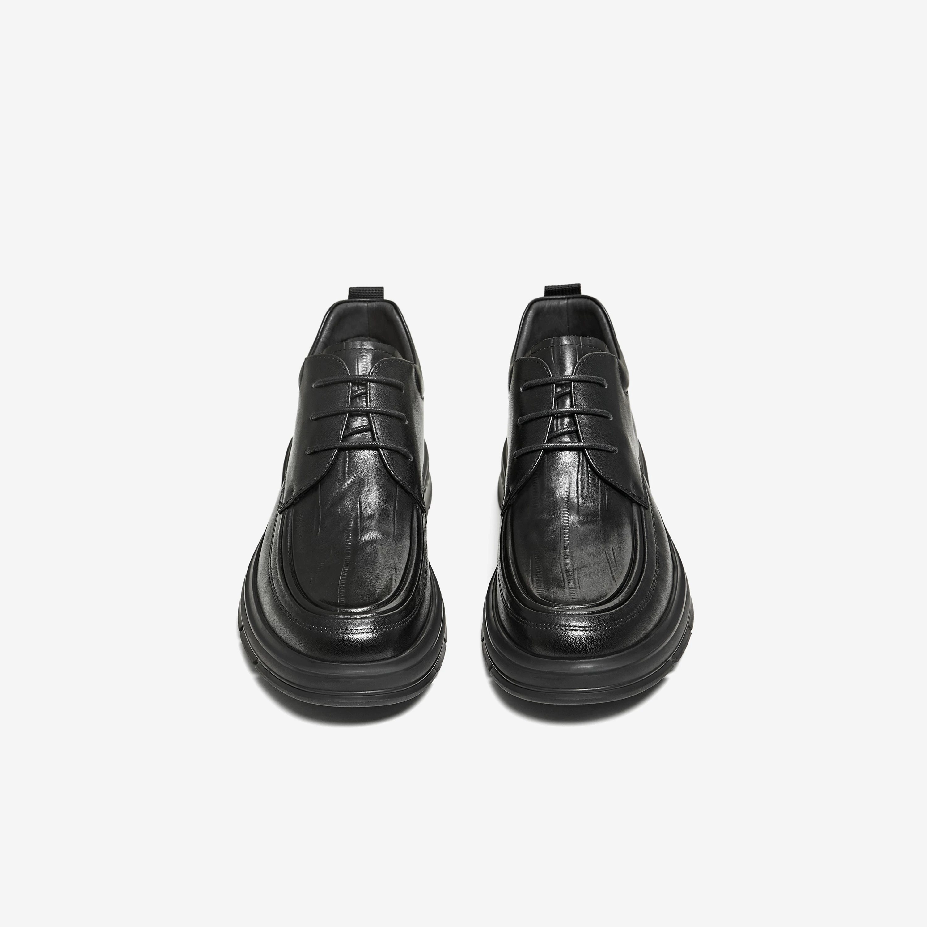 Giày Nam TATA 2025 Mùa Đông Mới Cổ Điển Đa Năng Giày Thường Ngày Màu Đen Giày Da Công Sở PGW01DD5