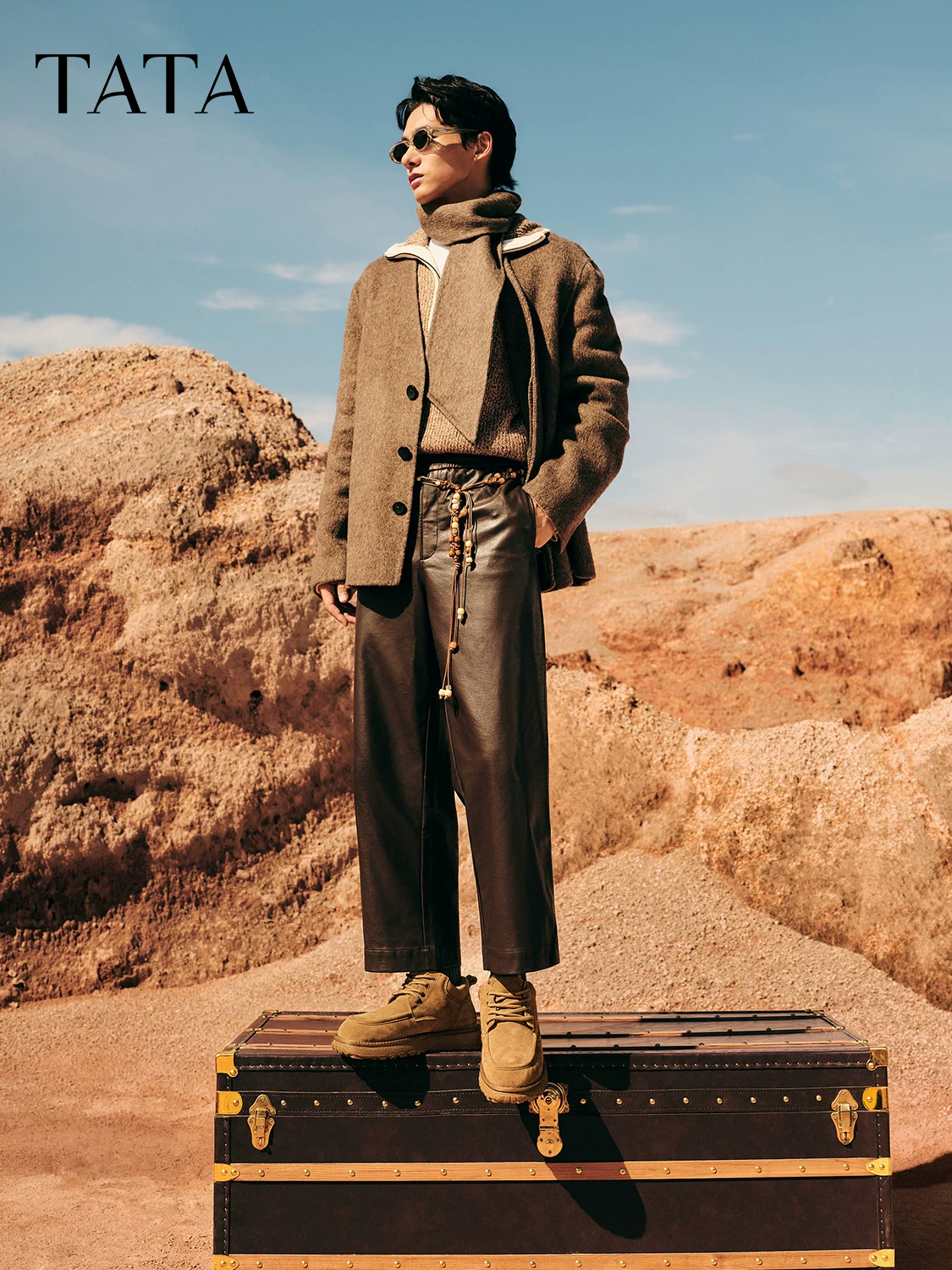 Giày bốt nam TATA mùa đông 2025 đa năng, chống lạnh, lót lông cừu, bốt cotton chống lạnh VPX01DD5