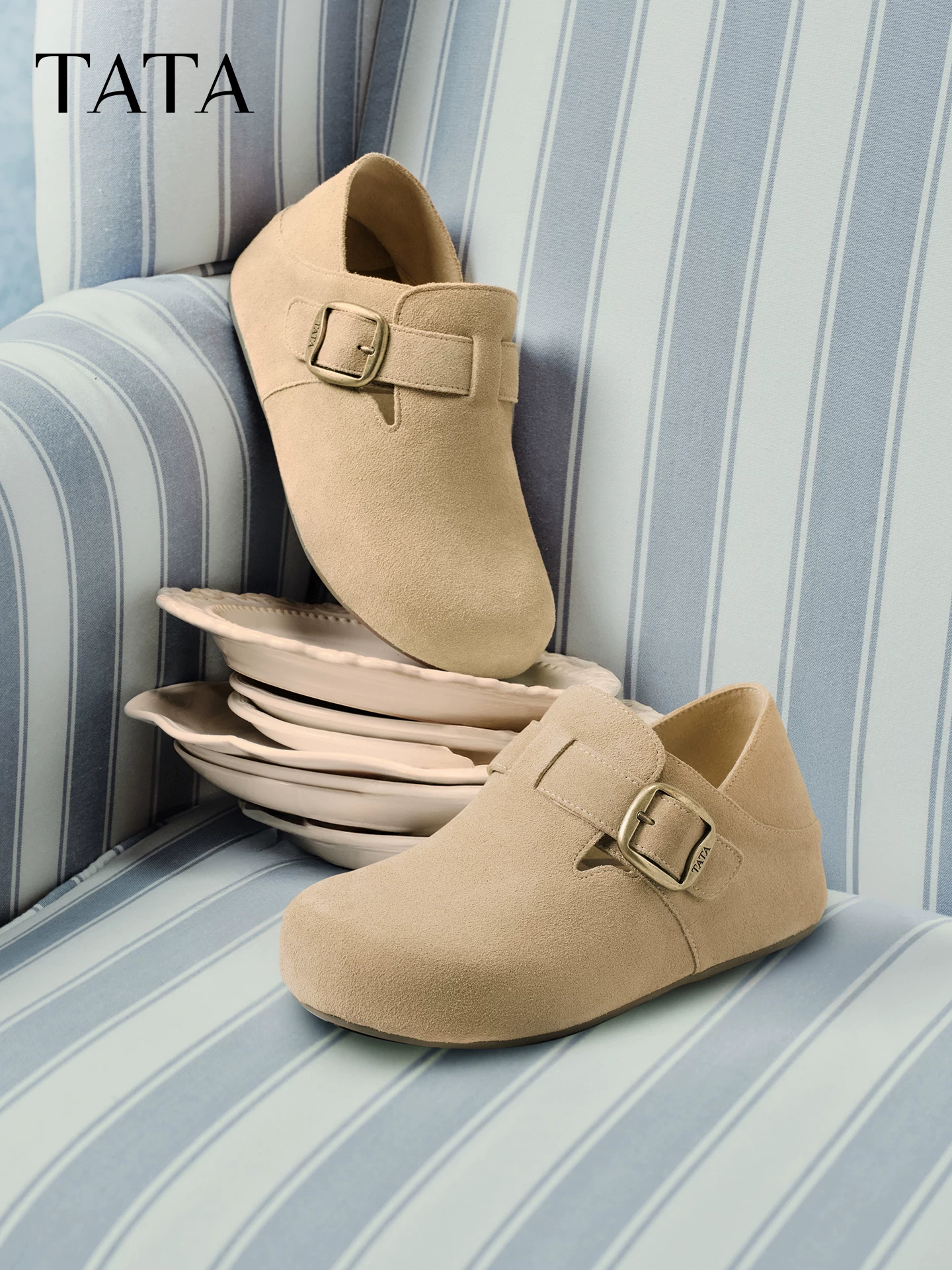 Giày kiểu Birkenstock TATA Chestnut mẫu mới có lớp lót lông mềm, đế dày, kín hoàn toàn, tăng chiều cao, giày thường ngày dành cho nữ có lông.