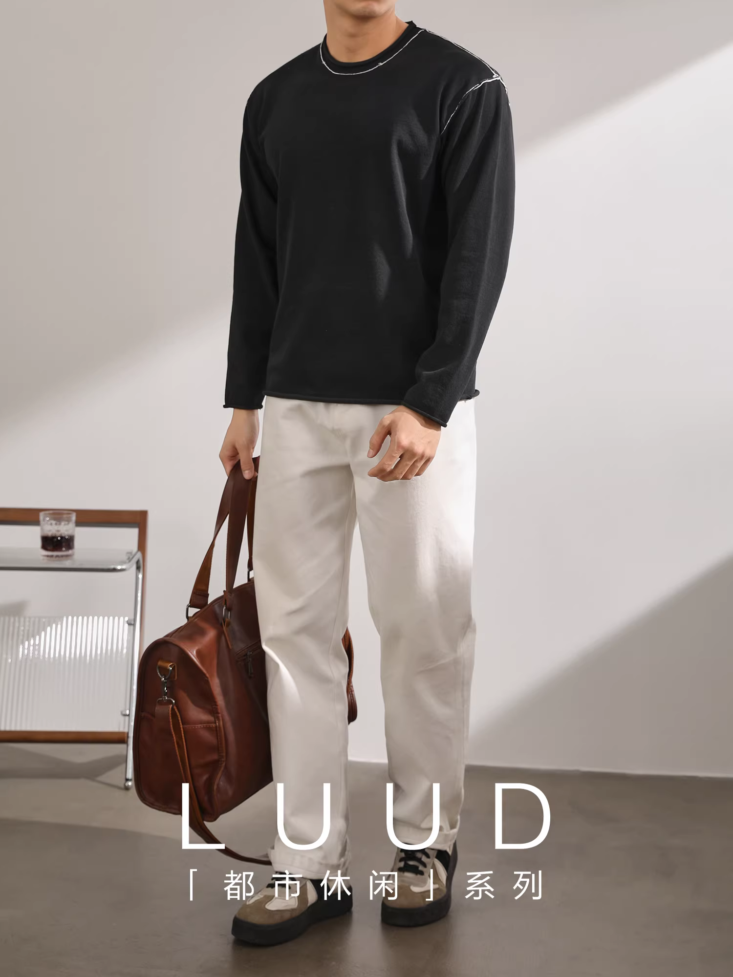Áo thun dài tay cổ tròn thiết kế khâu phối màu mới mẻ của LUUD dành cho nam, áo dệt kim màu đen phong cách và sành điệu mùa thu