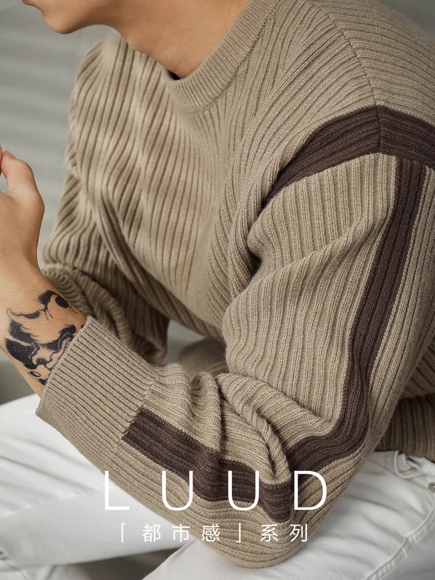 Áo len có họa tiết gân cổ tròn phong cách retro LUUD dành cho nam mùa đông Áo len dệt kim sọc màu hợp thời trang