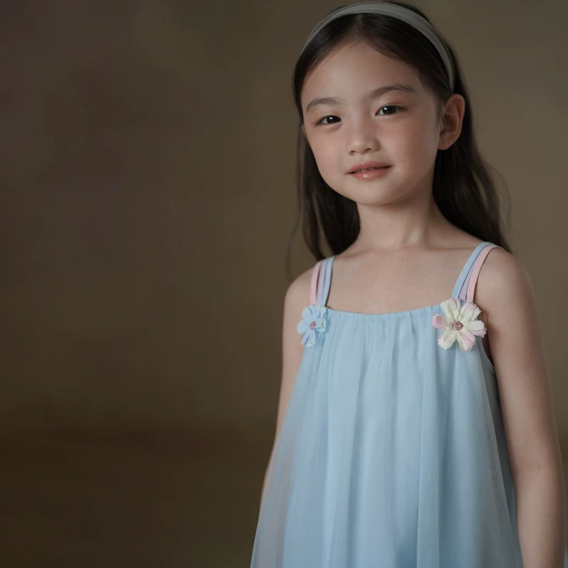 Quần áo trẻ em váy mùa hè váy vải tuyn màu xanh như cổ tích váy có dây đeo cho bé gái váy cơ bản cho bé gái dài vừa phải