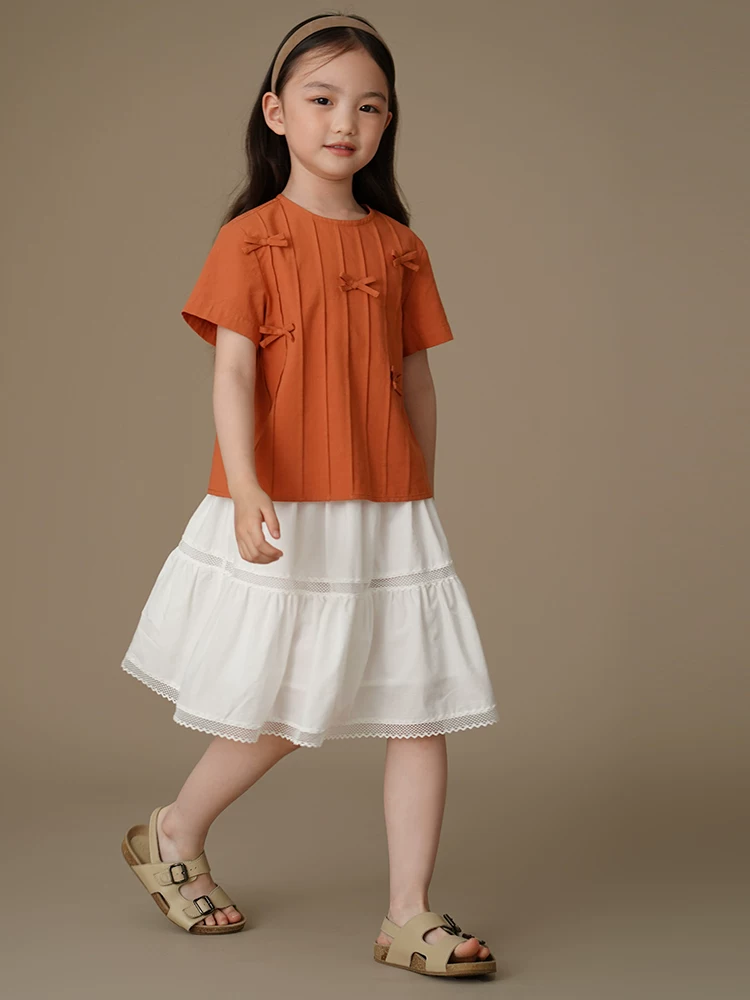 Áo màu cam cho trẻ em mang lại cảm giác mát mẻ, áo sơ mi ngắn tay xếp ly lyocell cho bé gái, trang phục mùa hè sành điệu.