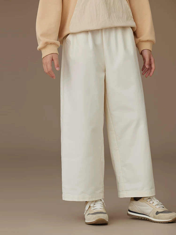 Quần áo trẻ em quần âu màu trắng nhạt cho mùa xuân và mùa thu, quần dài cotton thân thiện với làn da cho bé trai và bé gái, quần ống thẳng sành điệu.