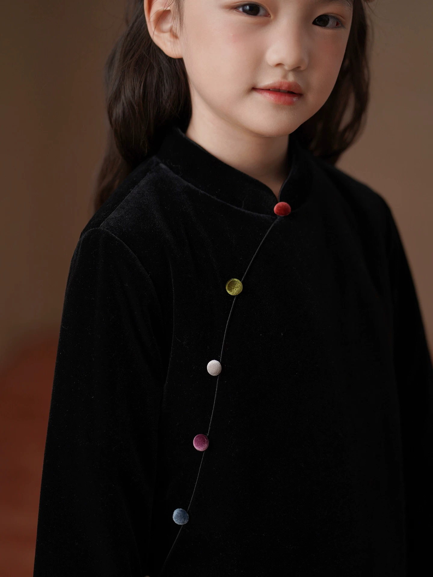 Váy mùa đông cho trẻ em váy nhung đen dài vừa phải cho bé gái váy cotton dài phong cách Trung Quốc mới Trang phục năm mới