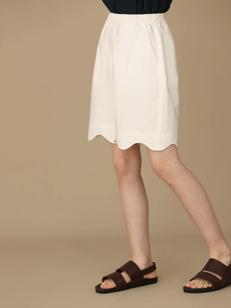 Quần áo trẻ em Hazi Mùa hè mới Quần short cotton nguyên chất có diềm xếp nếp màu trắng chống lộ Quần short phong cách cha mẹ và con cái Quần short thường ngày cho bé gái