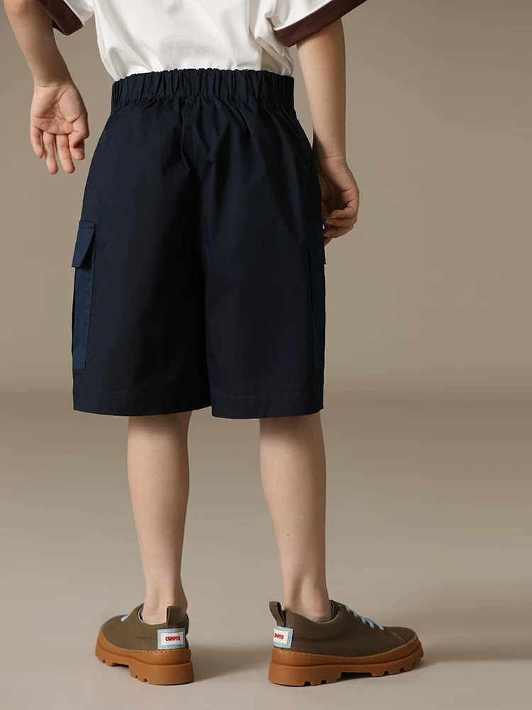 Quần short đa năng mùa hè dành cho trẻ em, quần short năm điểm chất liệu cotton rộng rãi màu xanh hải quân thân thiện với làn da, áo khoác ngoài thông thường dành cho cha mẹ và con cái