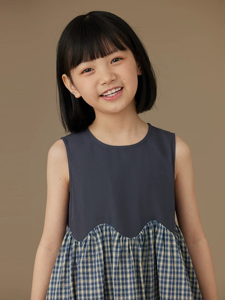 Váy vest trẻ em mùa hè, mỏng và thân thiện với làn da, được làm từ chất liệu cotton nguyên chất với họa tiết chắp vá, váy không tay kiểu học sinh dành cho bé gái.