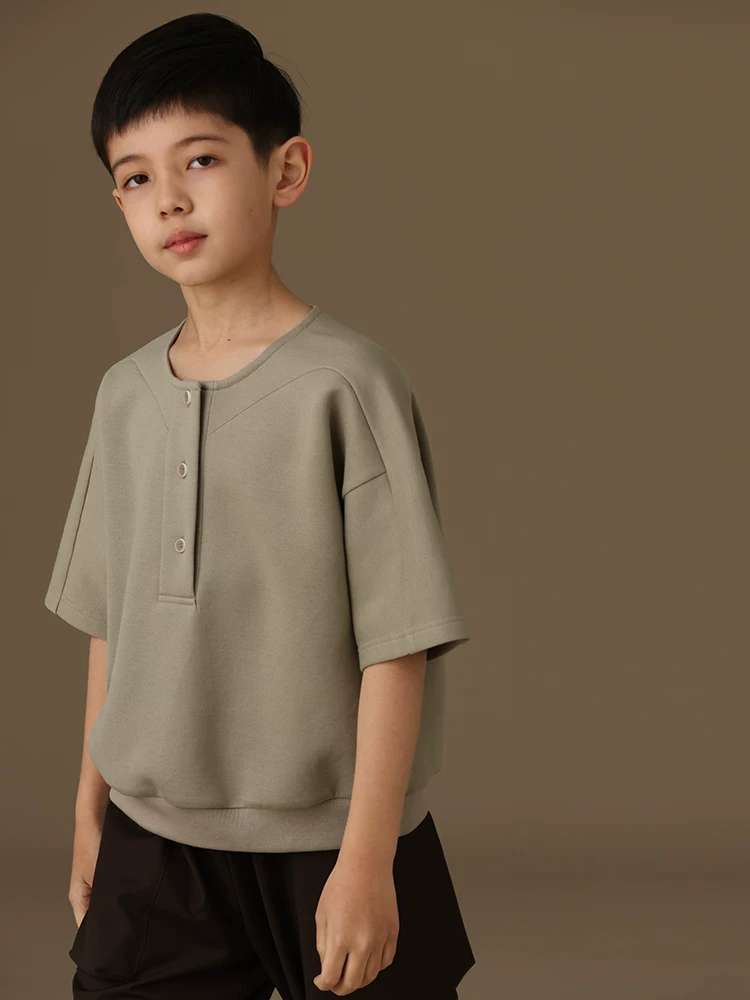 Quần áo trẻ em Ha Chi Xuân/Hè Mới về Thiết kế độc đáo Áo thun cổ tròn nửa khuy dành cho cha mẹ và con cái Áo thun ngắn tay