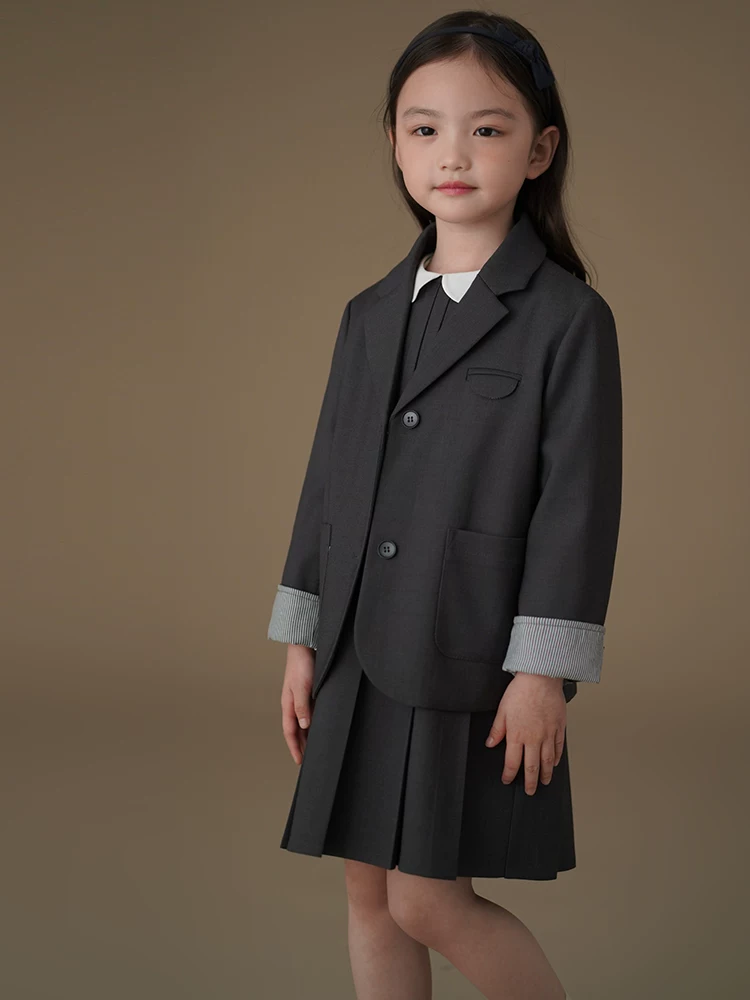 Quần áo trẻ em cho mùa xuân và mùa thu, áo blazer màu xám đơn giản và thanh lịch theo phong cách học đường dành cho bé trai và bé gái, bộ vest mỏng lịch sự.