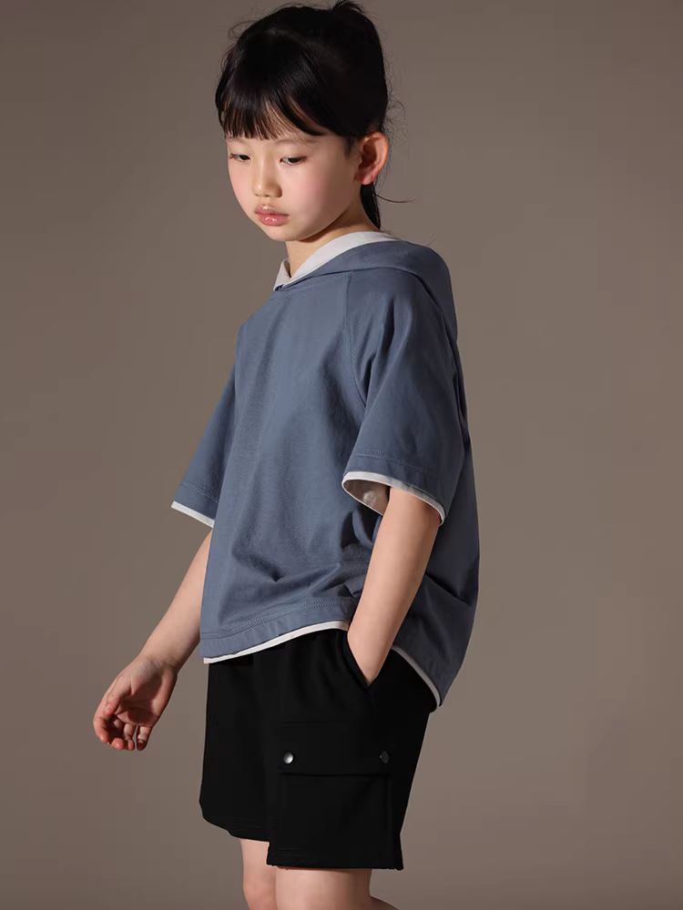 Quần áo trẻ em Hazi 25 Bộ sưu tập mới mùa hè dành cho bé trai và bé gái Áo thun cotton có mũ trùm đầu giả hai mảnh phong cách cha mẹ và con cái Áo thun ngắn tay thể thao