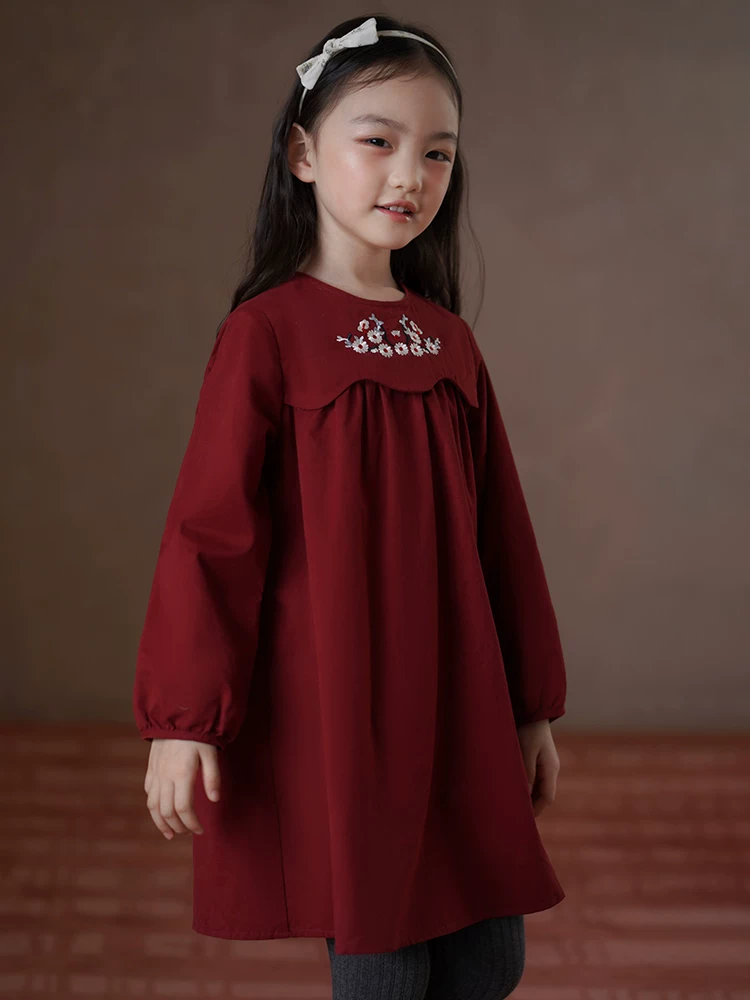 Quần áo trẻ em Hazi Váy trẻ em mùa xuân thu Váy dài vừa phải thêu cổ điển bằng vải cotton màu đỏ Quần áo mùa thu cho bé gái 2025 Phong cách mới