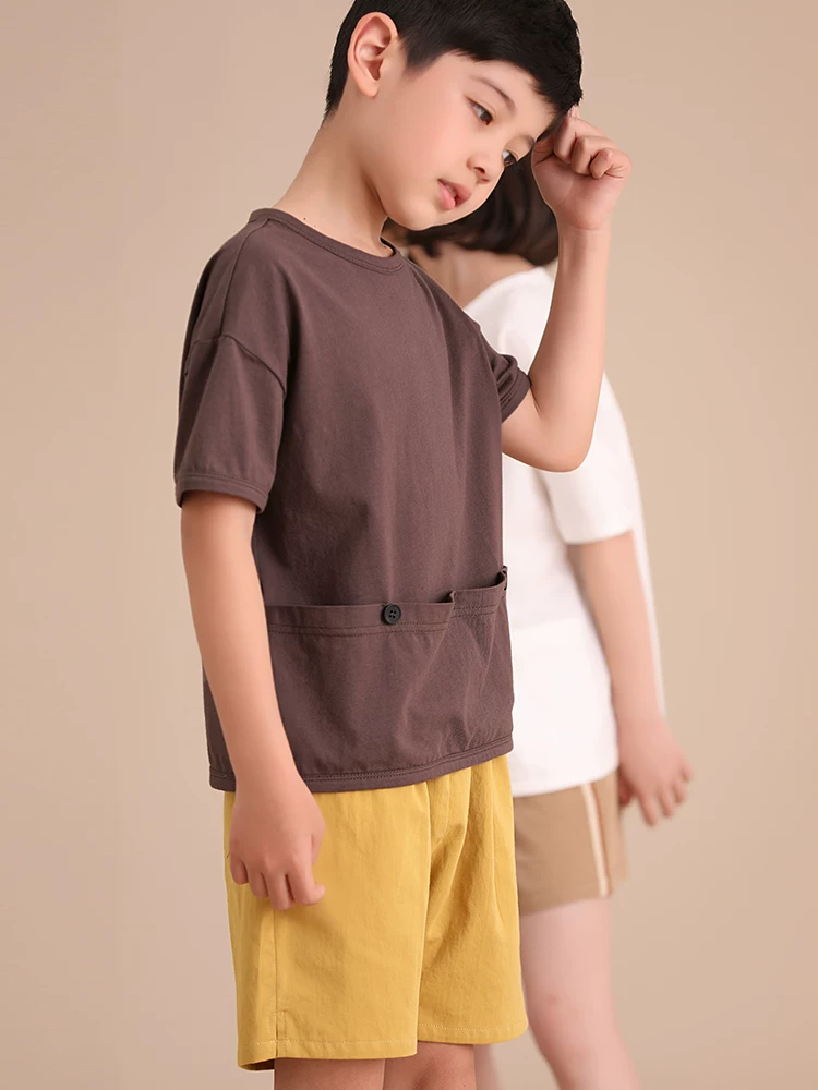 Quần áo trẻ em Ha Chi Xuân/Hè Mới về Bé trai và bé gái Phong cách cha mẹ và con cái Đa năng đi làm cổ tròn viền túi lớn tay ngắn