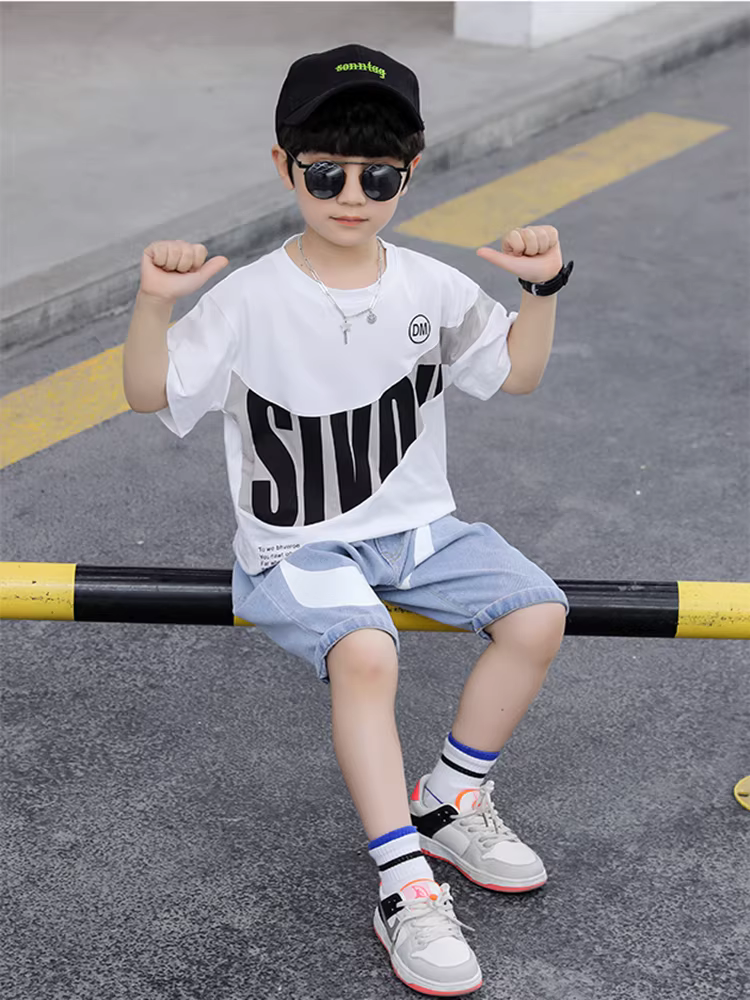 Trang phục mùa hè cho bé trai 2025, quần áo trẻ nhỏ thời trang mới, kiểu dáng đẹp, quần áo ngắn tay hợp thời trang