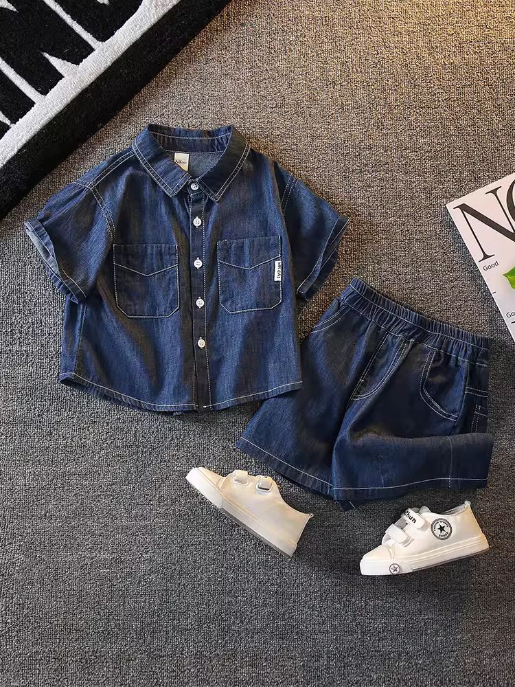 Bộ trang phục mùa hè 2025 cho bé trai, kiểu dáng mới, mát mẻ và thời trang, bộ quần áo denim mùa hè hai mảnh hợp xu hướng dành cho trẻ nhỏ