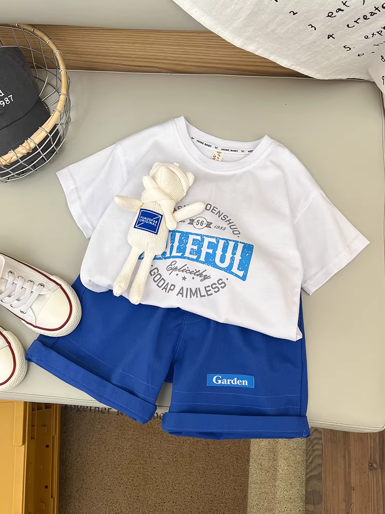 Trang phục mùa hè cho bé trai 2025, kiểu dáng mới thời thượng, phong cách đường phố, áo ngắn tay, quần áo trẻ em mùa hè mát mẻ và sành điệu