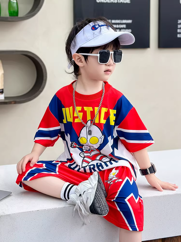 Trang phục mùa hè dành cho bé trai Ultraman 2025 Quần áo mùa hè mỏng tay ngắn thời trang mới dành cho trẻ em dành cho bé trai