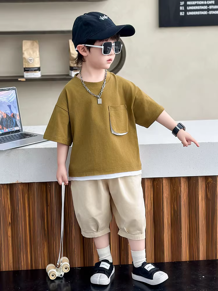 Bộ đồ hè bé trai 2025 kiểu mới, phong cách Hàn Quốc, áo ngắn tay, quần áo hè trẻ em, bộ hai mảnh trẻ em năng động