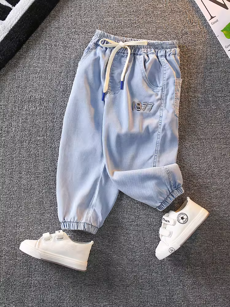 Quần chống muỗi bằng vải lụa mỏng mùa hè dành cho bé trai, quần dài rộng mùa hè dành cho trẻ em, quần đèn lồng mùa hè mát mẻ và sành điệu dành cho bé.