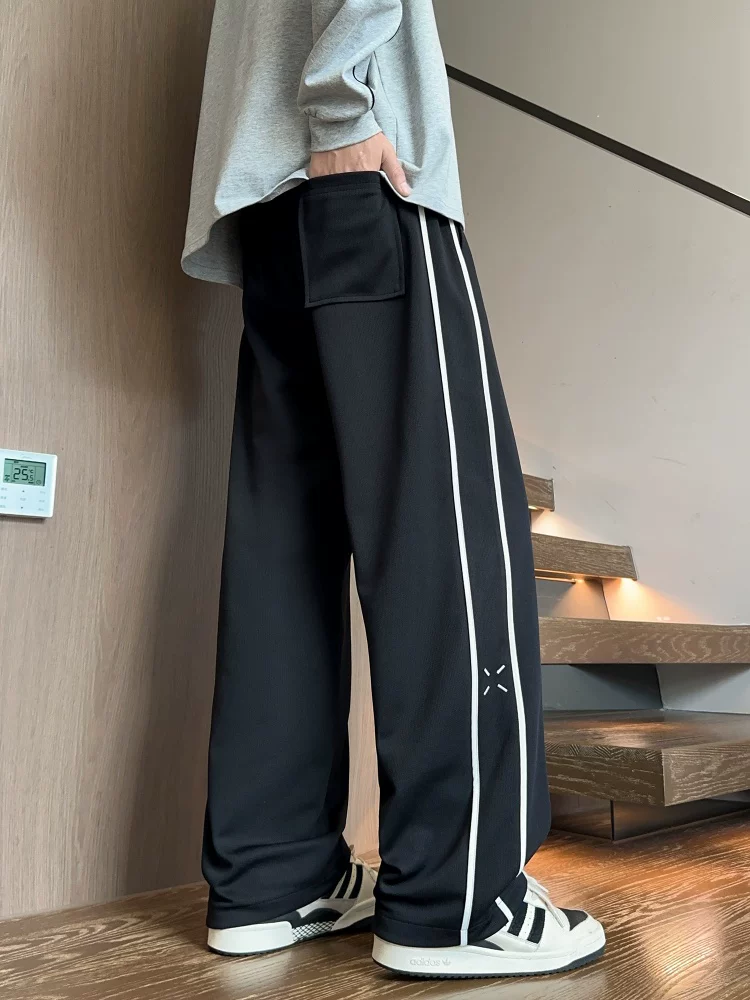 Quần dài kẻ sọc dáng thẳng mới của Jeanswest dành cho nam, quần dài thương hiệu thời trang phong cách Mỹ mùa thu.