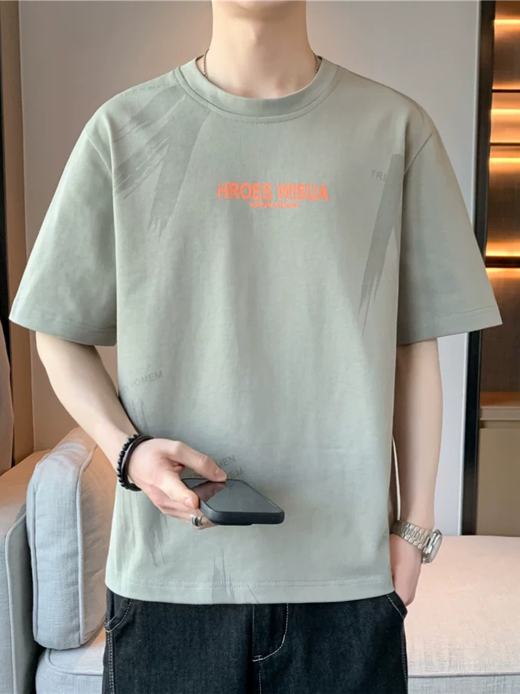 Áo thun cổ tròn in chữ dáng rộng thông thường của Jeanswest dành cho nam, thương hiệu thời thượng cao cấp mùa hè, phong cách và thoáng khí, tay ngắn thân thiện với làn da.