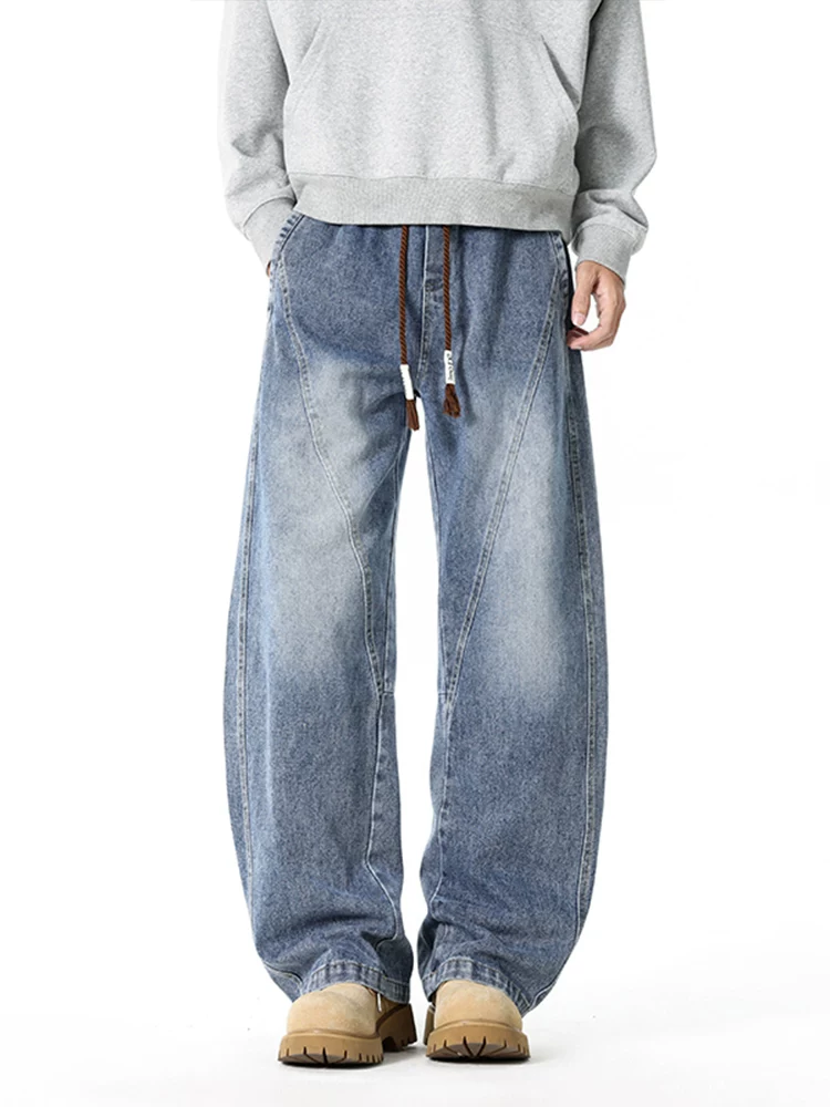 Quần jeans nam Jeanswest kiểu Mỹ cổ điển, chất liệu denim xước, dáng rộng, ống thẳng, thích hợp cho mùa xuân và mùa thu.