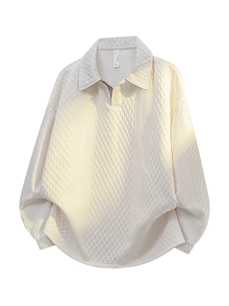 Áo nỉ nam cổ trụ màu trơn chất liệu có vân kiểu Mỹ của Jeanswest, dáng rộng, thích hợp cho mùa thu đông.