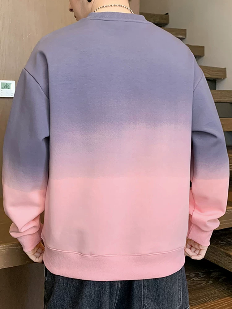 Áo nỉ cổ tròn in chữ màu gradient của Jeanswest dành cho nam, mùa xuân, phong cách Mỹ hợp thời trang, áo dáng rộng không mũ.