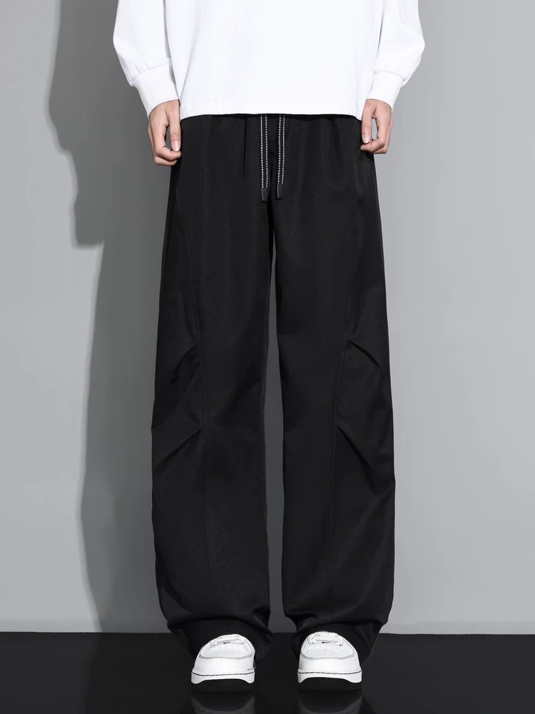 Quần dài nam Jeanswest dáng suông, chất liệu mềm mại, phong cách thời trang cao cấp, đa năng, xu hướng mới 2026.