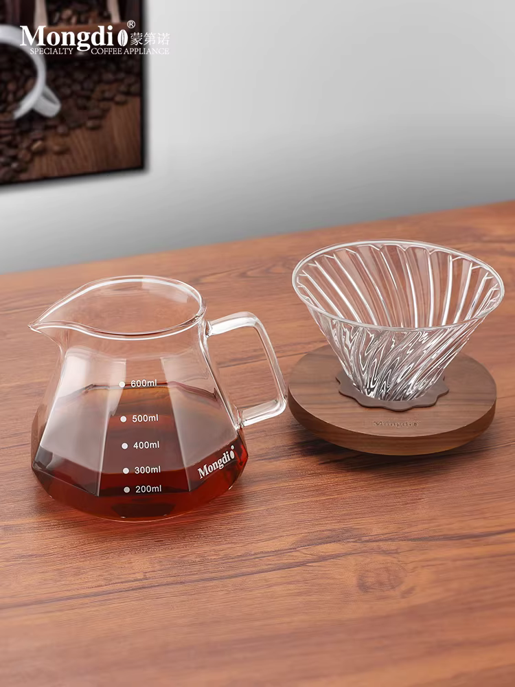 Bộ dụng cụ pha cà phê Pour-over bằng kính, gồm ấm pha cà phê, phễu lọc, cốc lọc, dụng cụ pha cà phê.