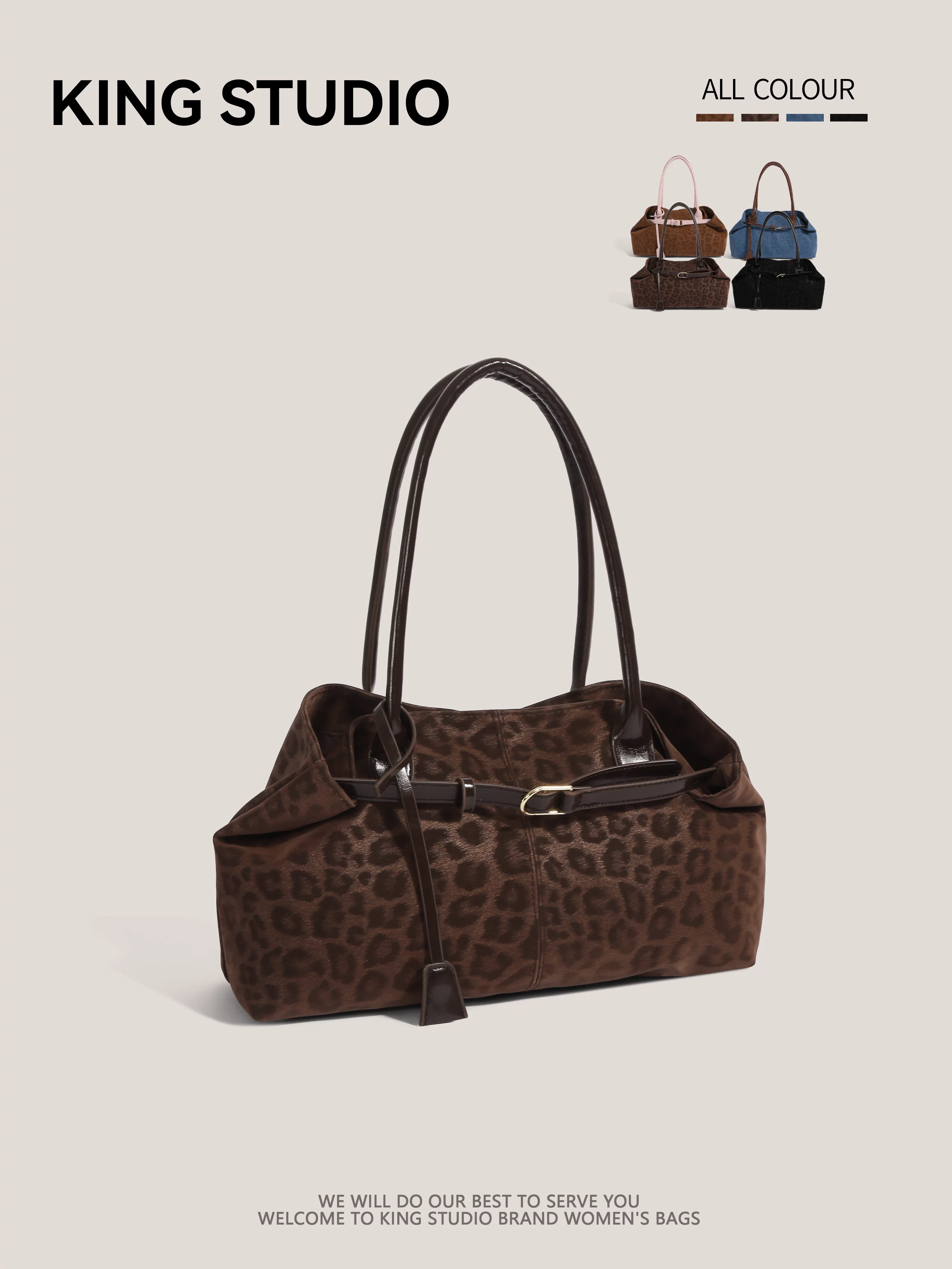 Túi đeo vai họa tiết báo retro độc đáo dành cho nữ, mẫu mới 2025, thời trang đa năng, túi đeo nách, dung tích lớn, túi tote đi làm