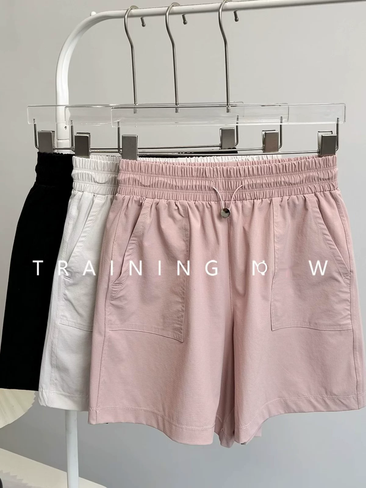 Quần short thể thao nữ hè 2025 kiểu mới, dáng rộng, thoải mái, nhanh khô, thích hợp chạy bộ, tập luyện, yoga, quần thể thao thường ngày