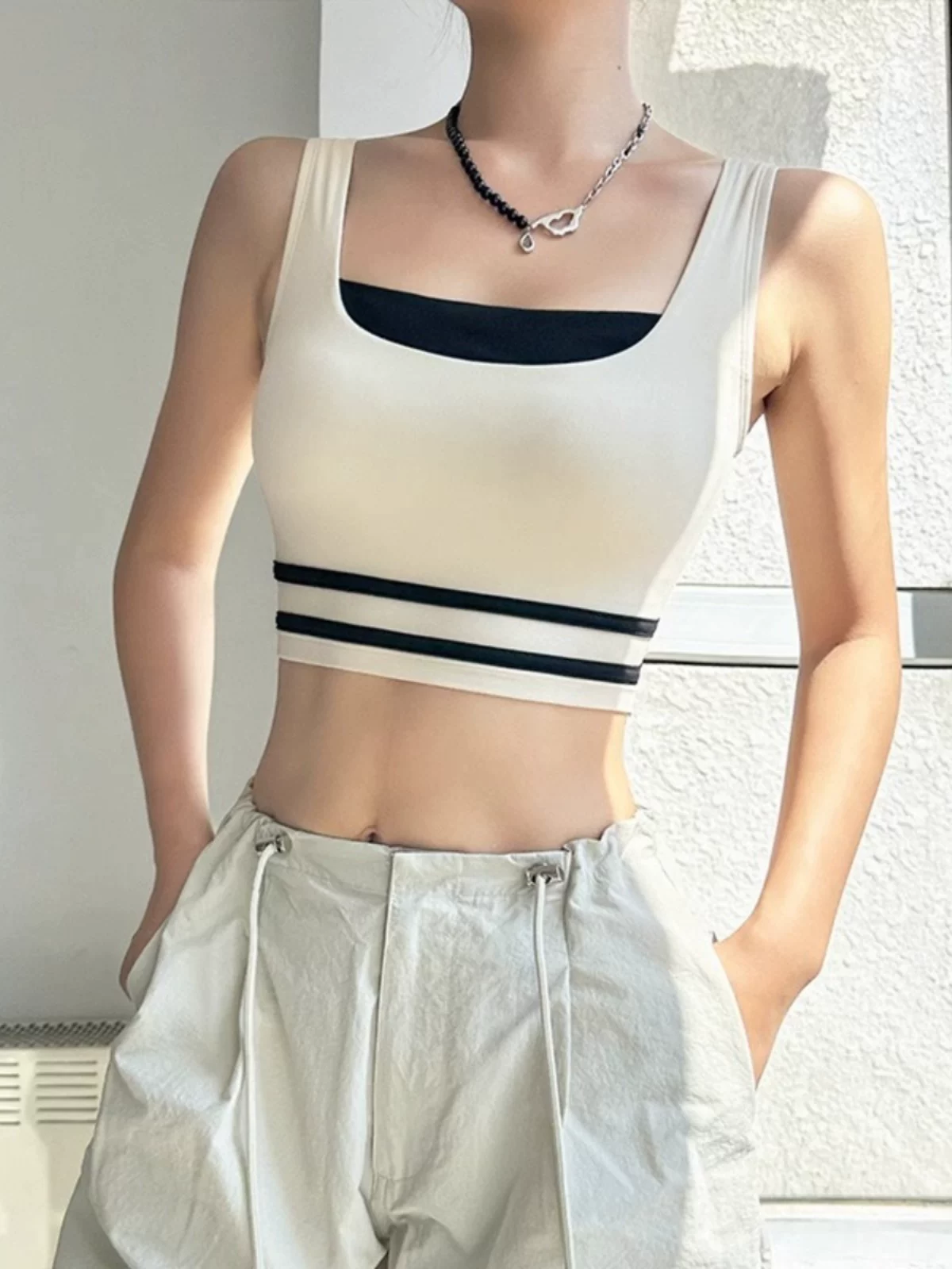 Áo ngực thể thao dành cho nữ với thiết kế thẩm mỹ cao, phối màu, chống sốc, nâng đỡ ngực bên, áo tập yoga, tập thể dục, áo ngực chạy bộ.