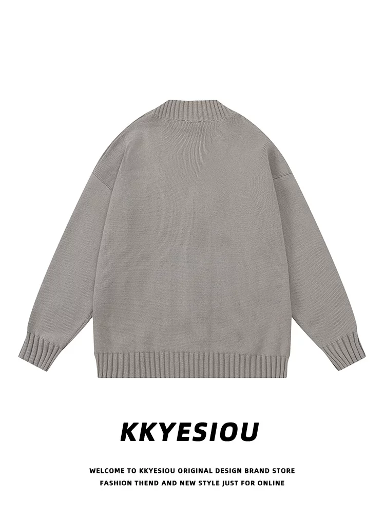 Áo khoác cardigan dệt kim cổ chữ V không đều kiểu dáng cổ điển Mỹ, phong cách unisex, màu xám, kiểu dáng học sinh.