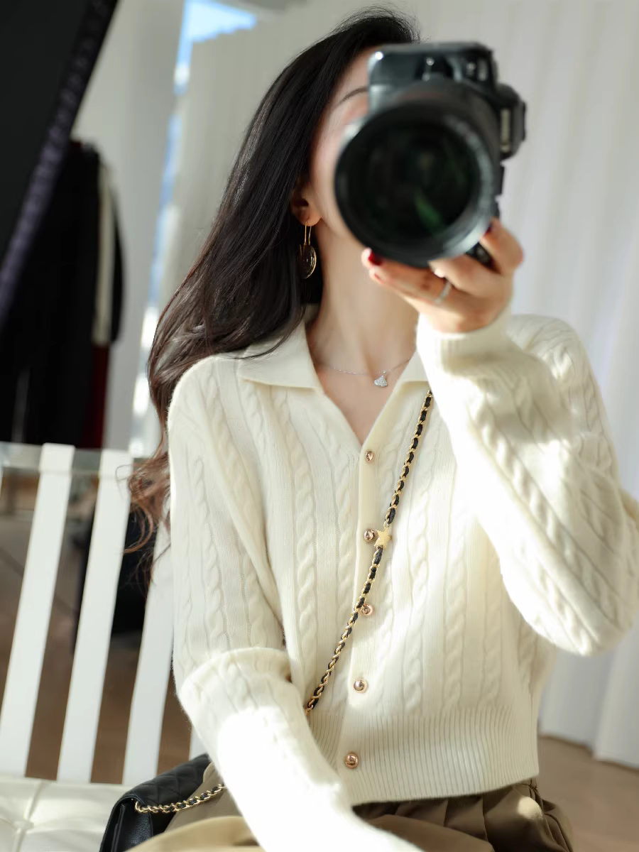 Áo len len dày dặn kiểu Hàn Quốc 300g, cổ trụ, khuy cài vàng nhỏ, kiểu đan dây, áo ngắn cho nữ, mùa thu đông.