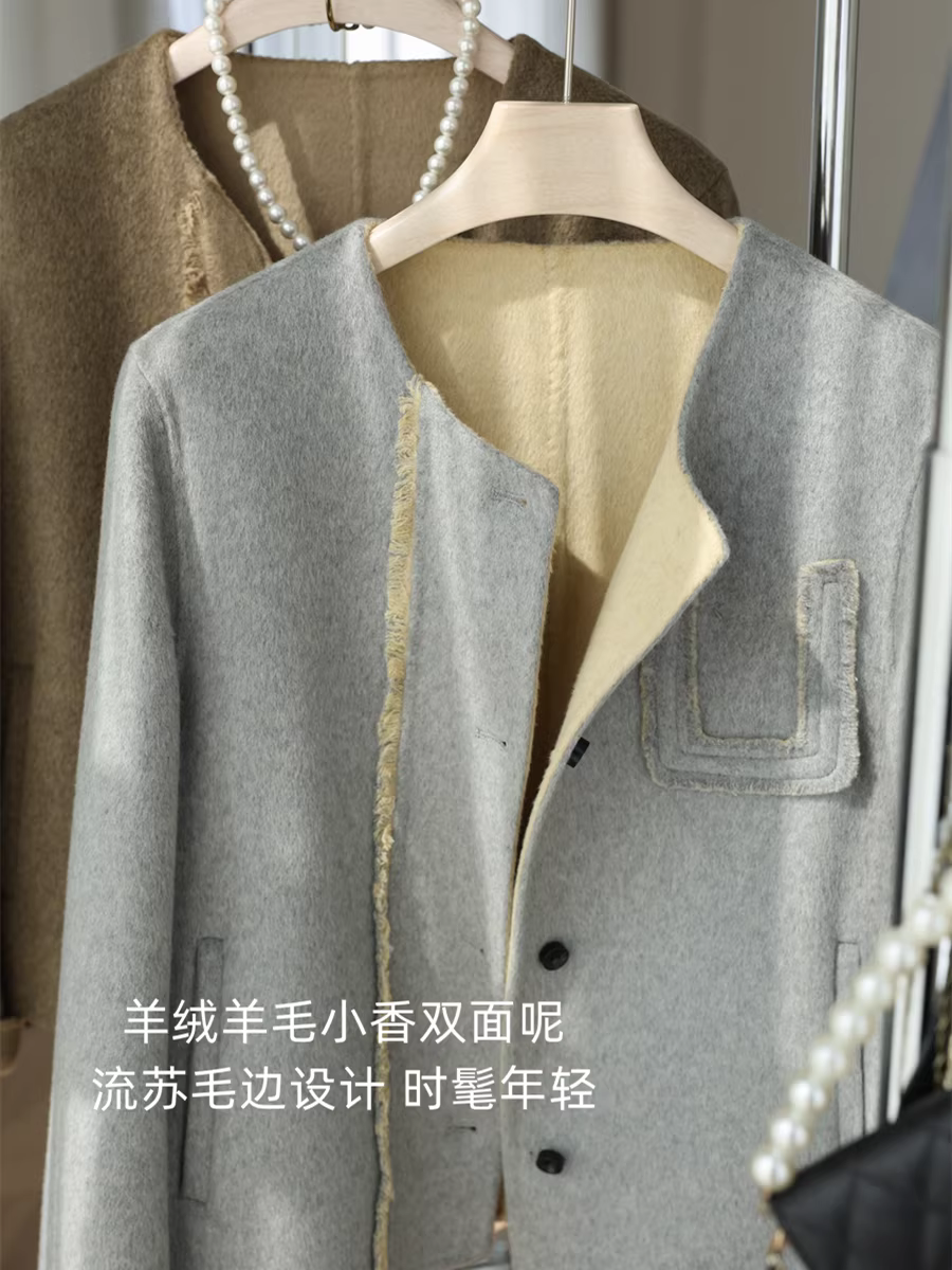 Áo khoác len hai mặt ngắn theo phong cách Chanel dành cho phụ nữ nhỏ nhắn, mùa thu đông, cổ tròn, vai thường, áo khoác len thon gọn.